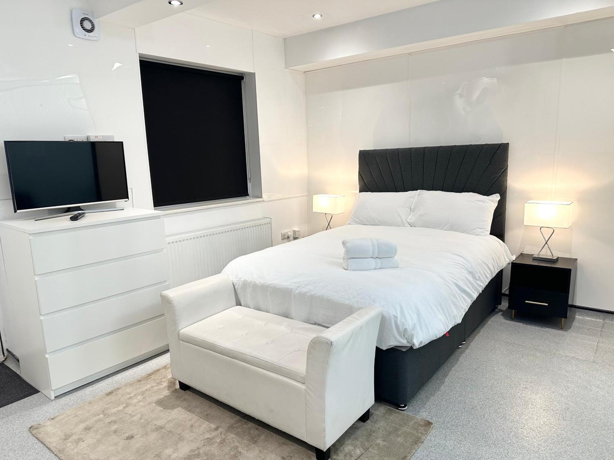 Westferry Two Appartement Londen Buitenkant foto