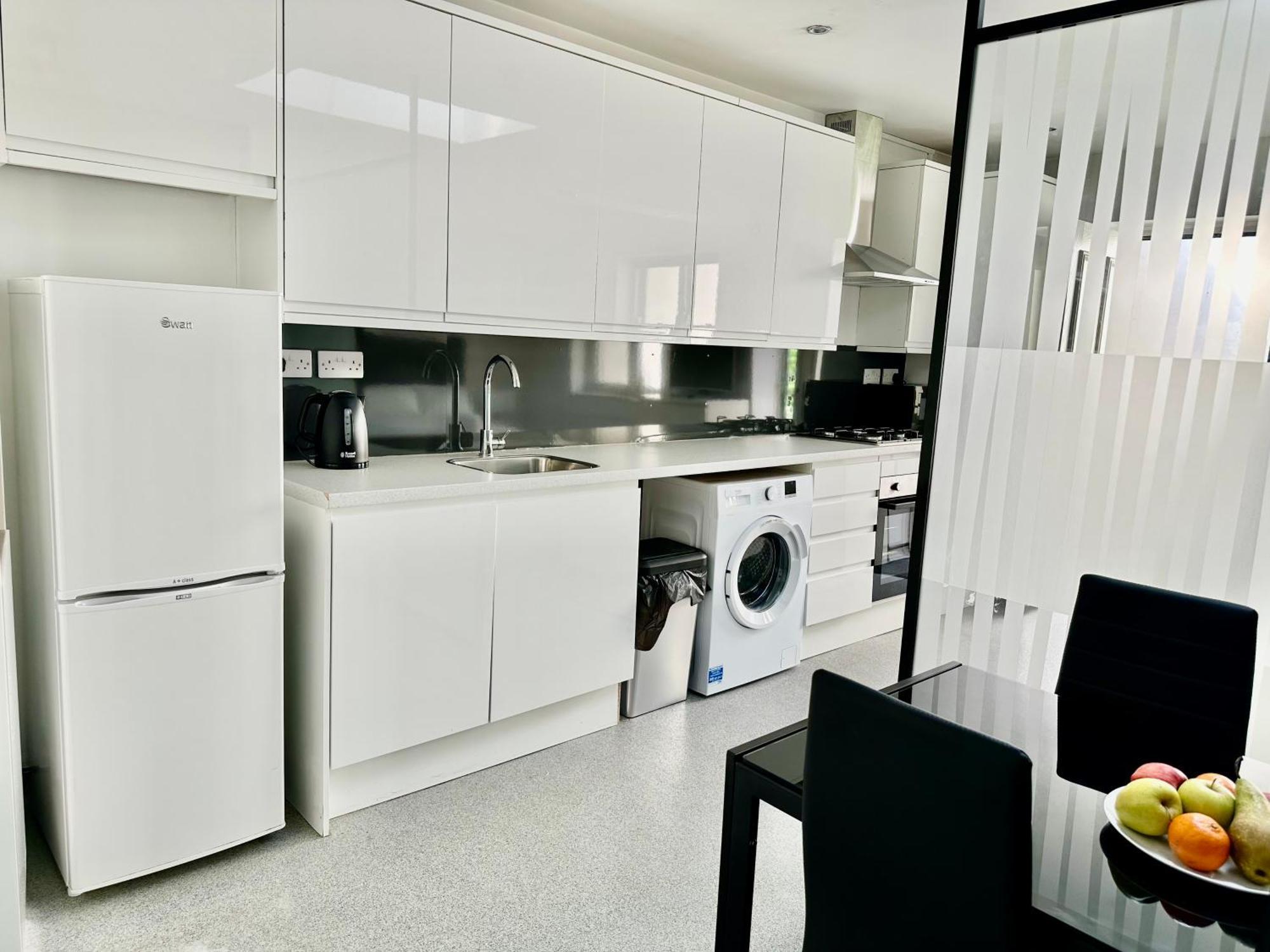 Westferry Two Appartement Londen Buitenkant foto