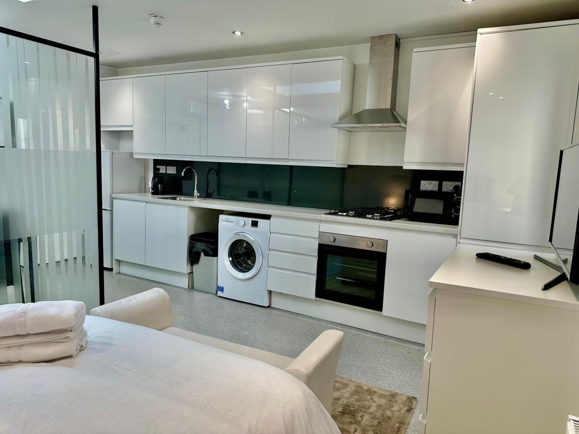 Westferry Two Appartement Londen Buitenkant foto