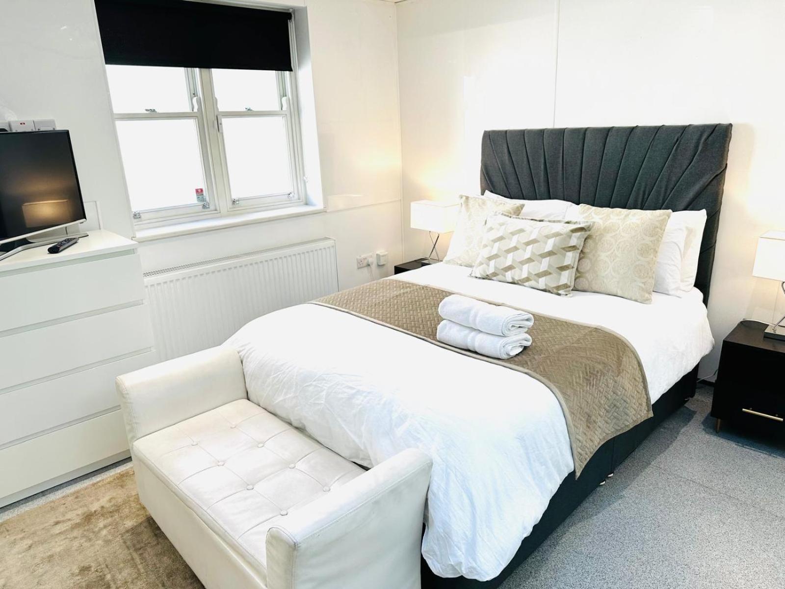 Westferry Two Appartement Londen Buitenkant foto